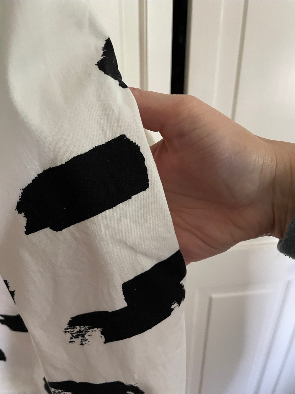 French Connection- Black & White Brushstroke Short Sleeve Dress - Picture 7 of 11